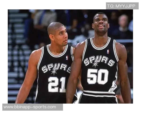 文班与科内特双塔组合为何更具威胁成熟度与经验提升助力球队表现 文班与科内特双塔组合为何更具威胁成熟度与经验提升助力球队表现