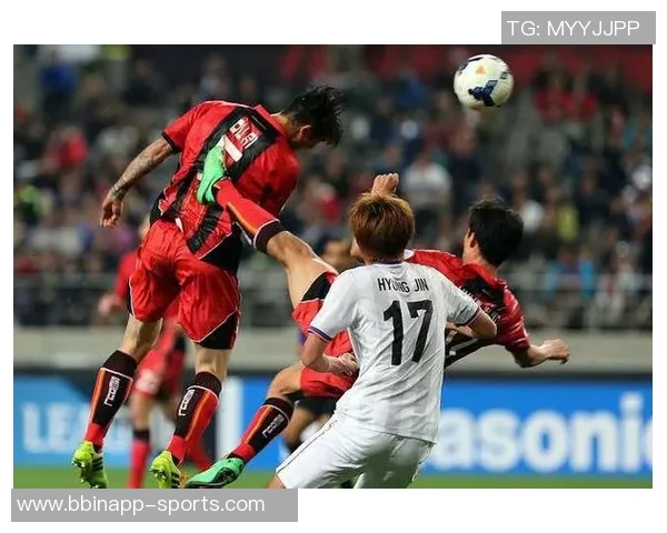 广岛三箭在J联赛杯决赛中以3-1战胜柏太阳神夺得队史第二冠吸引62466人观战